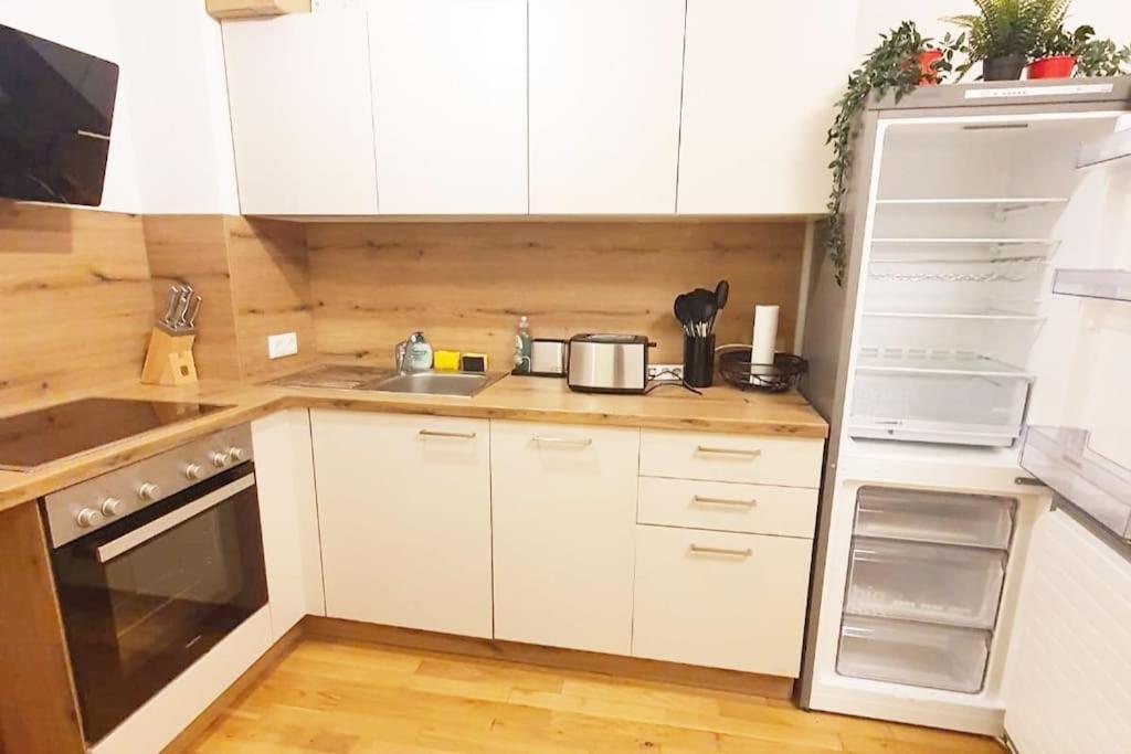Gemuetliche In Zentrum Mit Terrasse Apartment *